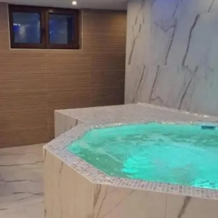 Tiffany Lux&spa Vila Hotel *